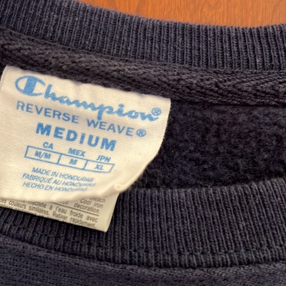 Champion Crewneck (NWOT) - Picture 5 of 5